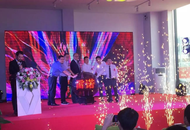 綿陽新華東風雷諾4S店盛大開業(yè)4.jpg
